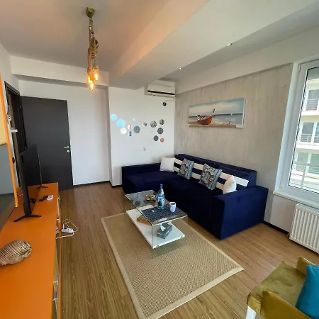 Marine Seaview Mamaia
