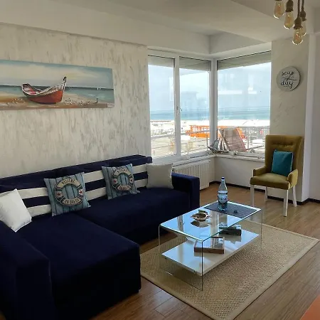 Marine Seaview Apartment *